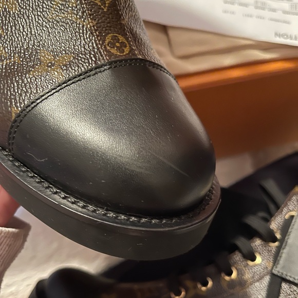 Louis Vuitton WONDERLAND FLAT RANGER - Picture 9 of 9